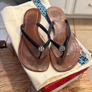 Tory Burch Black patent leather Terra thong